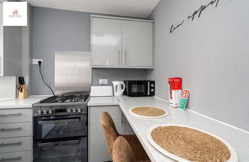 Hope Street House | Large n Cosy 3bedroom house with free wifi carpark