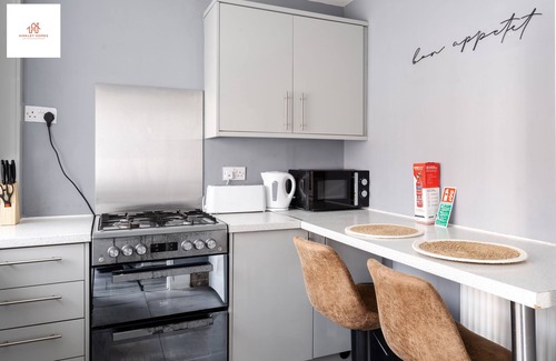 Hope Street House | Large n Cosy 3bedroom house with free wifi carpark