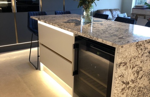 Wimborne House | Large outstanding house, 20 mins from the beach with gardens, pool & hot tub