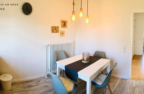 Gluecksburg Apartment | Large penthouse by the sea - box seat on the fjord -