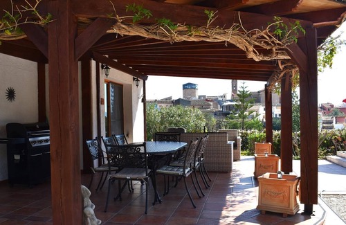 Alcalali Villa | Large, Spacious Villa