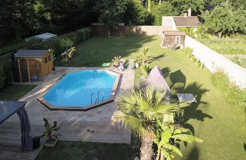 Dammarie Les Lys Cottage | Large studio close to the forest