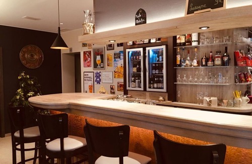 Buellingen House | Large twin room, shower/WC - Hotel Schröder