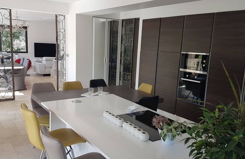 Rochegude Other | Large villa in Drôme provençale. Nice benefits.