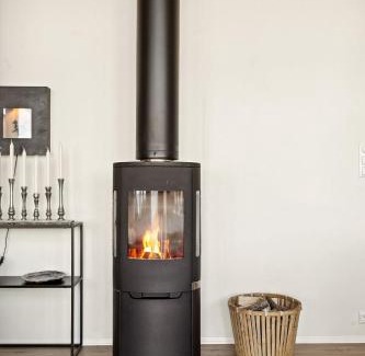 Stamsund Villa | Large villa in Lofoten with fantastic views - 4 bedrooms and 9 beds.