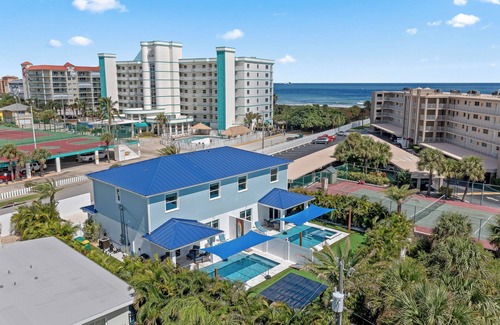 Avon By The Sea House | Launch Pad 5/4.5 with En Suites- Beach access