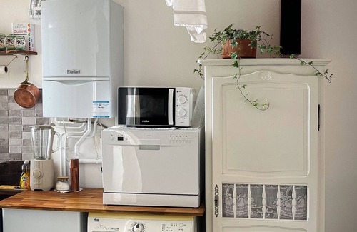 Maze Apartment | Laundry