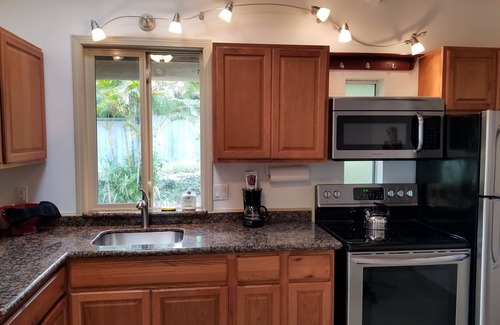 Mark Twain Apartment | Lava Java Inn On The Big Islands Kau Coast