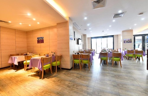 Huiyang Hotel | Lavande Hotel Huizhou High-speed Railway South Station Wanlian Square