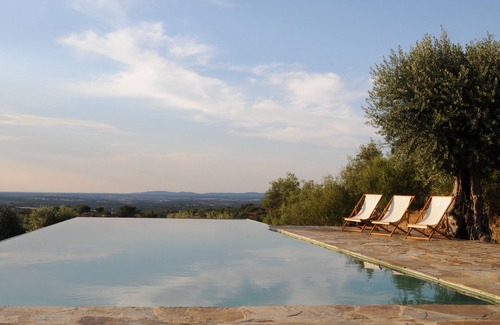 Evoramonte Cottage | Lavender Cottage set in the Quinta de Evoramonte