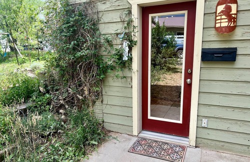 Durango House | Lavender on the Farm ~ Cozy 2BR 1BA near Durango