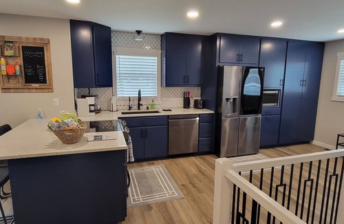 Motley House | Lavish Lake Home on Shamineau - NEW RENOVATION!