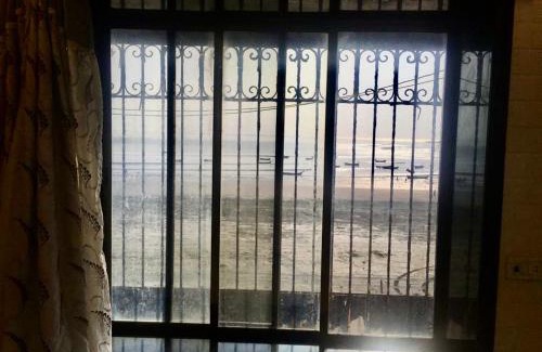 Versova Apartment | Lavish sea view apartment