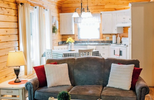 Millersburg Cabin | Lazy Days by Rocky Hill Cabins