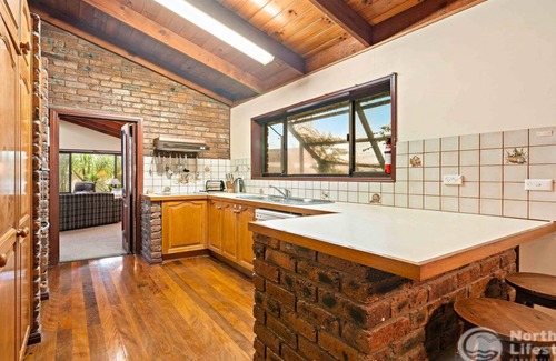 Pottsville House | LAZY DAYZ - LOUNGE BY THE POOL