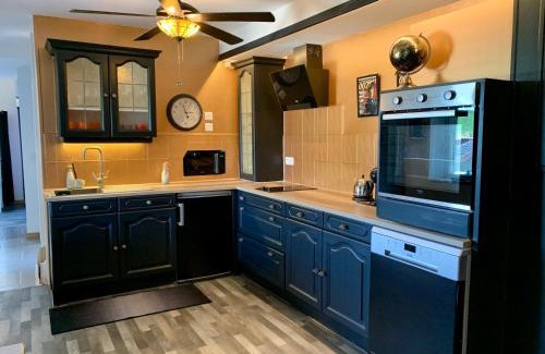 Queyssac House | Le 007 Refuge -Rurale gîte élégant piscine privée