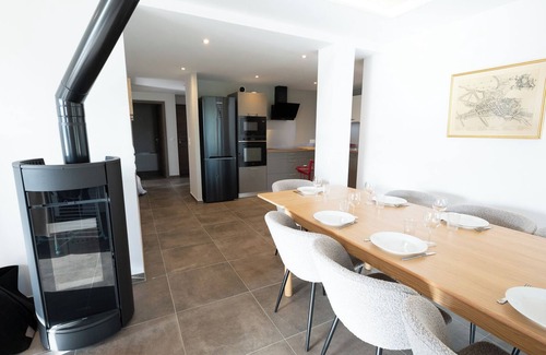 Les Rousses Apartment | Le 214, between lake and mountains