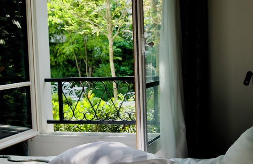 Neuilly-sur-Seine Hotel | Le 5 Particulier