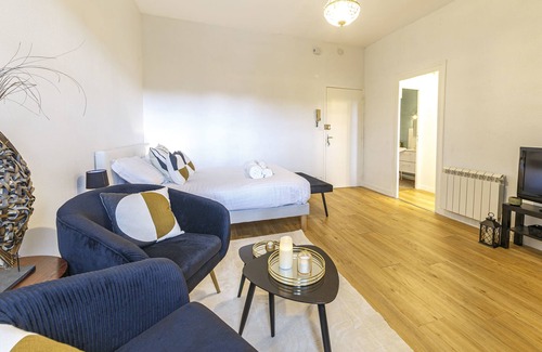 Laval Apartment | Le Béatrix - Studio vue sur la Mayenne