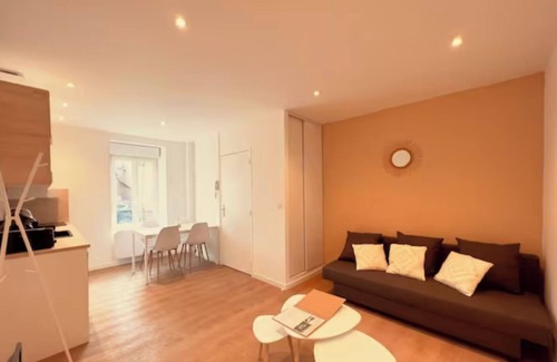 Montlucon Apartment | Le Baltique