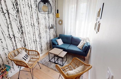 Quartier des Eaux-Claires Apartment | Le bercail 🐣| 4 Bedrooms #DJ