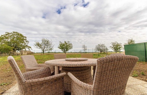 Saint-Gervais-en-Valliere House | Le Bief chez Thérèse et Hervé