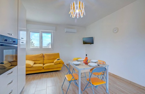 Manduria Apartment | Le Bianche Apt 2 with Garden near The Sea, Manduria, Italy