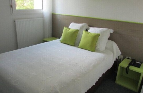 Barbezieux-Saint-Hilaire Hotel | Le Bon Repos