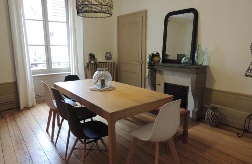 Vesoul Apartment | Le Breuil - Spacieux, Chaleureux, Emplacement Idéal