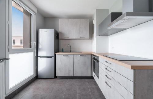 Gennevilliers Apartment | Le Camélinat - RER C Metro 13