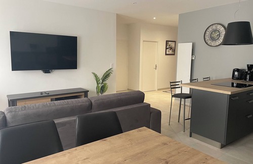 Chevannes House | Le Carioca