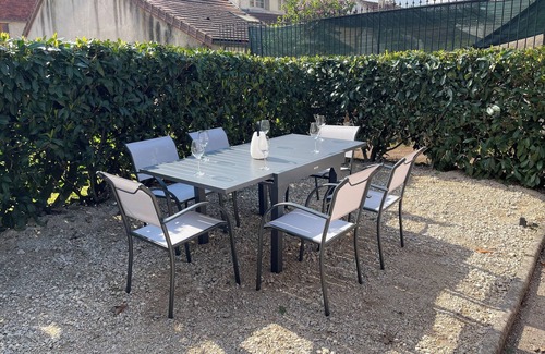 Chevannes House | Le Carioca