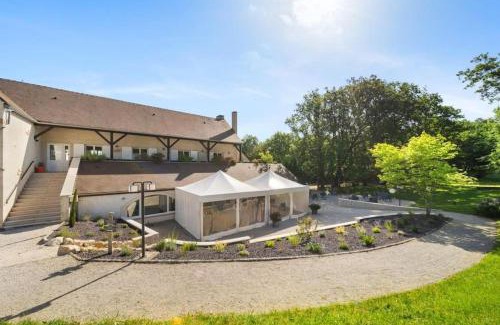 Marey-les-Fussey House | Le Carre Saint Pierre - Chambres d'hôtes