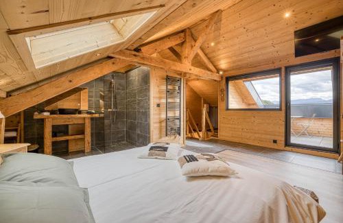 Epagny-Metz-Tessy Apartment | Le chamois, chez le charpentier d'antan, La chaleur du bois, le calme de la campagne