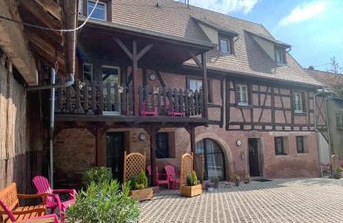 Beblenheim Apartment | LE CLOCHER " Sous les combles" PARKING GRATUIT