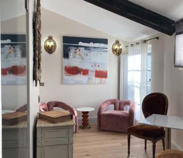 Avignon City Centre Apartment | Le Cloitre des Augustins 5 stars Spa & Fitness
