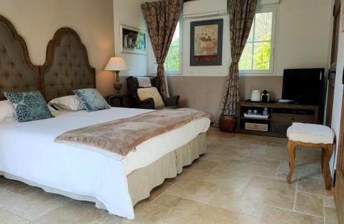 Bec-de-Mortagne Bed & Breakfast | Le Clos Bel Ami Chambre d'hôtes avec piscine