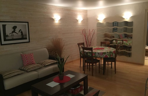 La Rochelle City Centre Apartment | Le Clos Rochelais . history and the sea stretch out their arms .