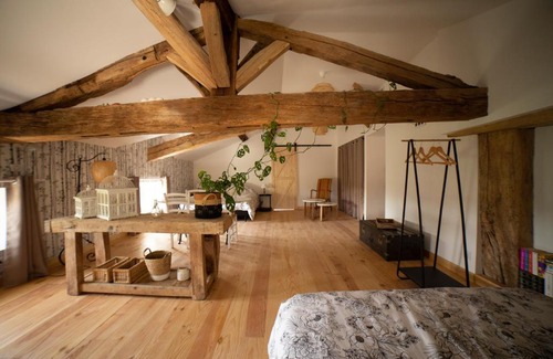 Saint-Jean-de-Thurac Bed & Breakfast | Le Clos Saint-Jean - Chambre d'hôte Lucky