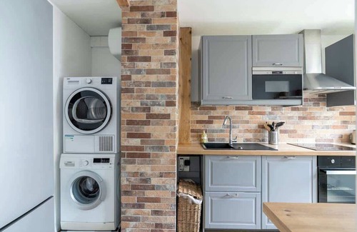 Sevres Apartment | Le Colombier - Balcony, Parking, Seine Musicale