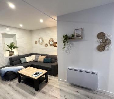 Nay Apartment | LE COSY - Classé 3 étoiles - Nay centre - Appartement