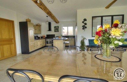 Saint-Julien-sur-Bibost House | Le Gîte Charmille - Saint Julien SUR Bibost