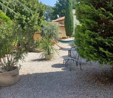 Sablet Apartment | Le gîte Tilia