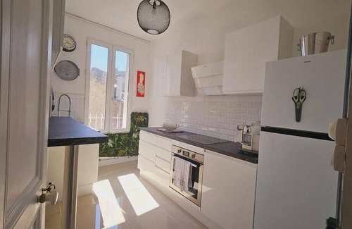 Anatole France Danton Apartment | Le Galliéni Hyper Centre