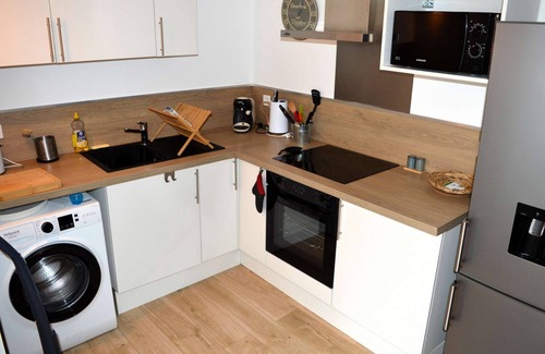 Luc-sur-Mer Apartment | Le Gambetta, 100m de la Plage en Centre Ville