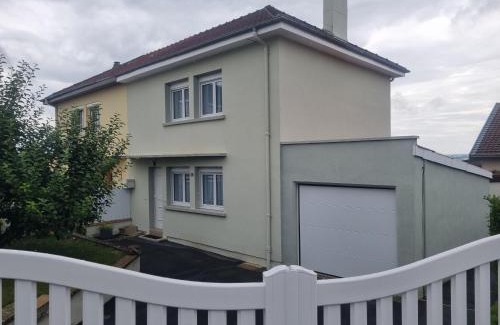 Charleville-Mezieres House | Le Haut du Theux - Gîte de vacances