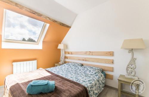 Savigny-le-Vieux Bed & Breakfast | Le jardin des fées