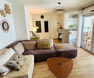 Kable Apartment | Le Joli Adèle proche Gare avec Terrasse et Parking