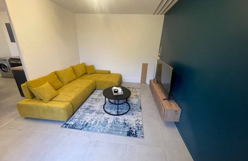 Charnay-les-Macon Apartment | Le Loft du Centre Ville Billard & Baby-foot