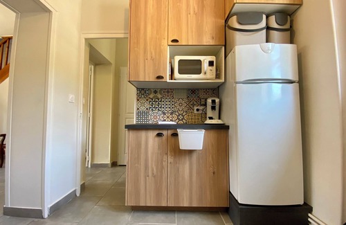 Valence House | LE Louis 16